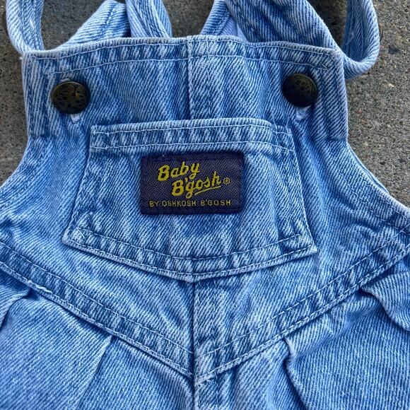 Oshkosh B’Gosh vestbak bubble hem v yoke overalls 6/9MO - Picture 3 of 7